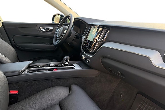 Volvo XC60 7 of 21