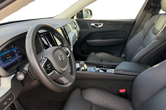 Volvo XC60 14 of 21
