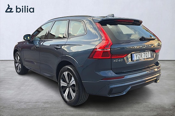 Volvo XC60 2 of 21