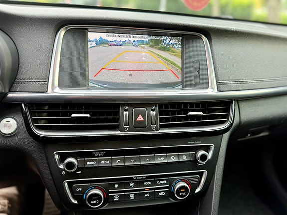 Kia Optima 10 of 15