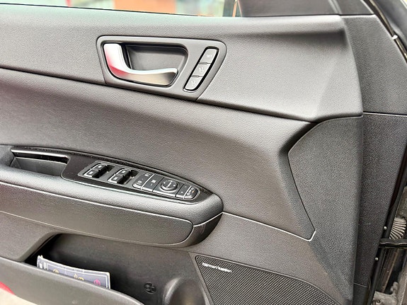 Kia Optima 12 of 15