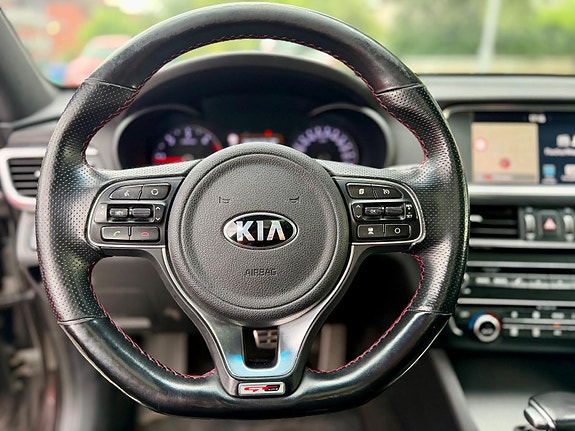 Kia Optima 8 of 15
