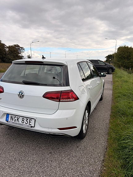 Volkswagen Golf VII 4 of 6