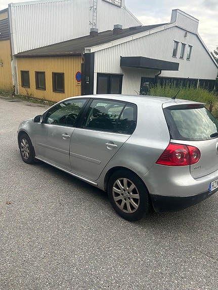 Volkswagen Golf V 10 of 11