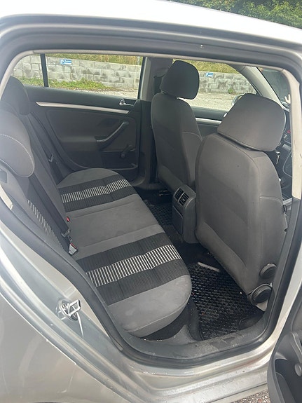 Volkswagen Golf V 7 of 11
