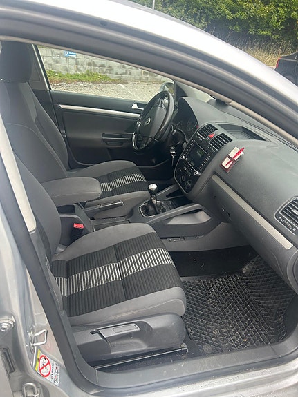 Volkswagen Golf V 8 of 11