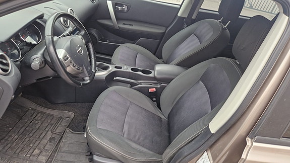 Nissan Qashqai+2 8 of 12
