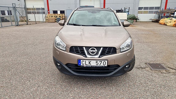 Nissan Qashqai+2 2 of 12