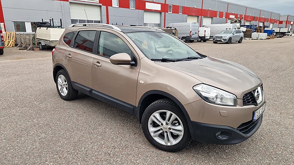 Nissan Qashqai+2 3 of 12