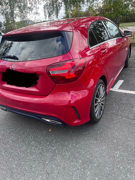Mercedes-Benz A200 d 2 of 30