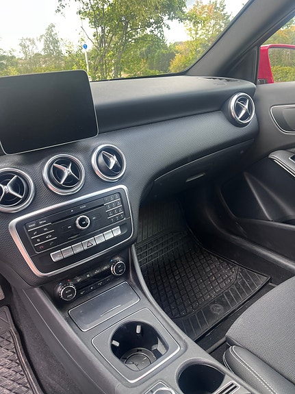 Mercedes-Benz A200 d 10 of 30