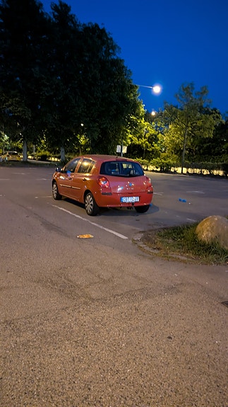 Renault Clio 10 of 17
