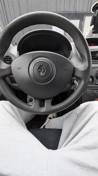 Renault Clio 17 of 17