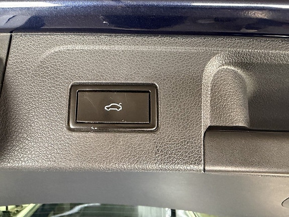Volkswagen Passat 15 of 16
