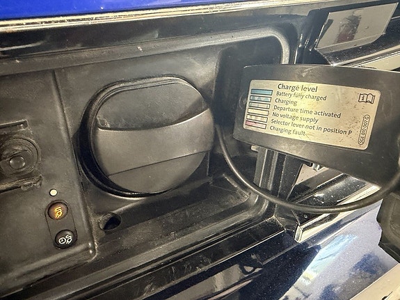 Volkswagen Passat 14 of 16