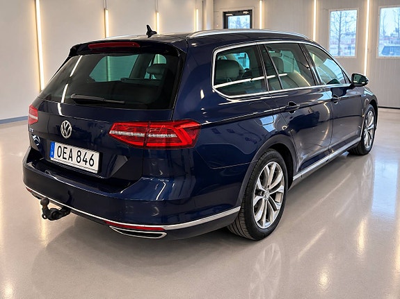 Volkswagen Passat 6 of 16