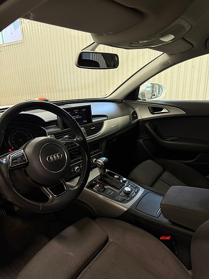 Audi A6 4 of 4