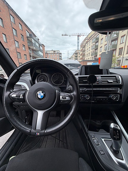 BMW 118i 6 of 22