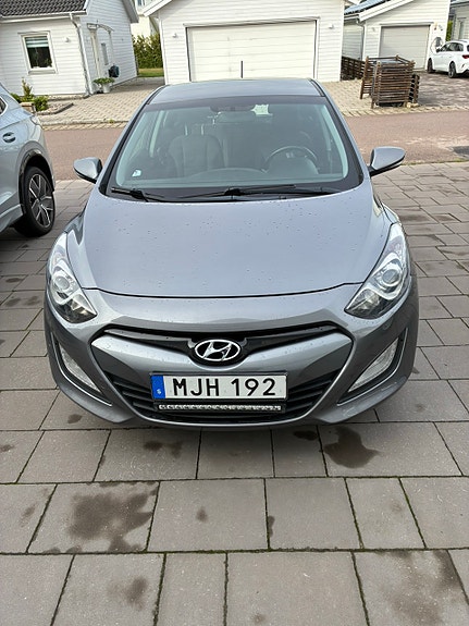 Hyundai i30 2 of 7