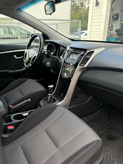 Hyundai i30 4 of 7