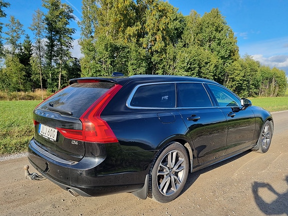 Volvo V90 4 of 10