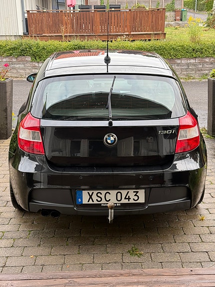 BMW 130i 5 of 6