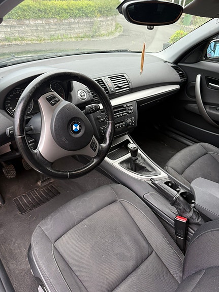 BMW 130i 6 of 6