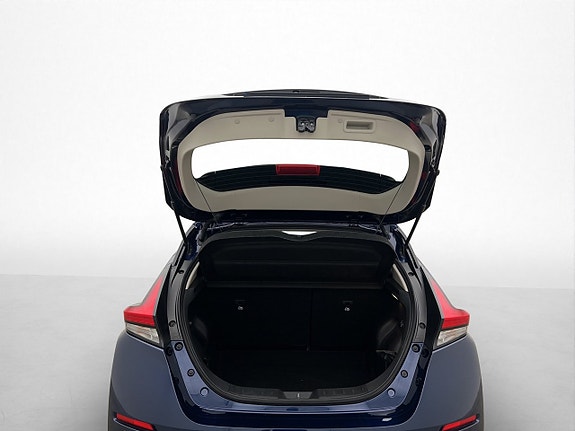 Nissan Leaf 16 of 30