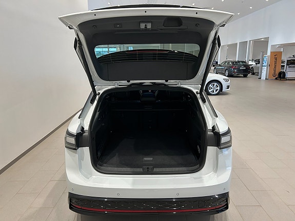 Volkswagen ID.7 8 of 25