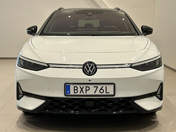 Volkswagen ID.7 2 of 25