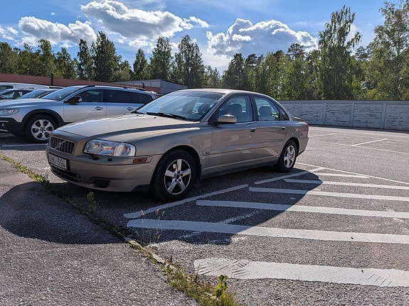 Volvo S80 2 of 5