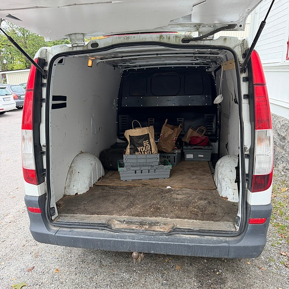 Mercedes-Benz Vito 110 2 of 2