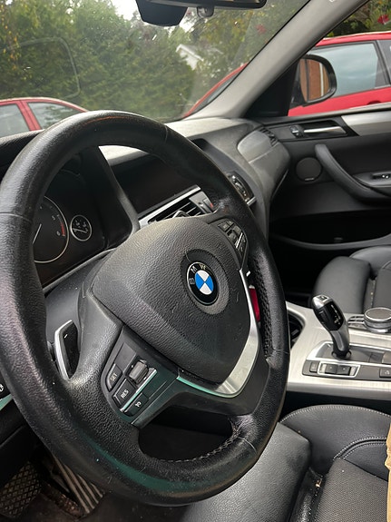 BMW X4 3 of 6
