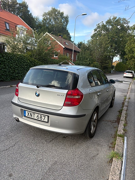 BMW 116i 2 of 6