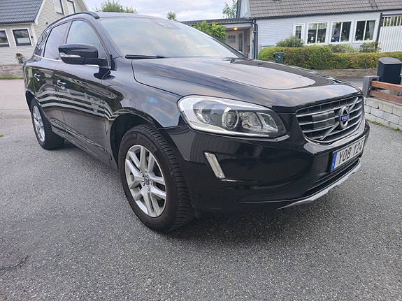 Volvo XC60 3 of 30