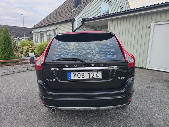 Volvo XC60 6 of 30