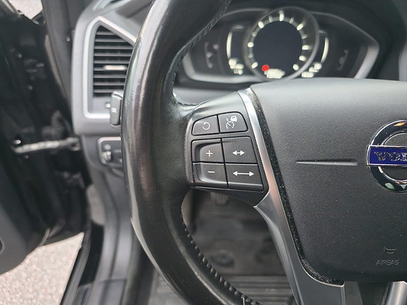 Volvo XC60 22 of 30