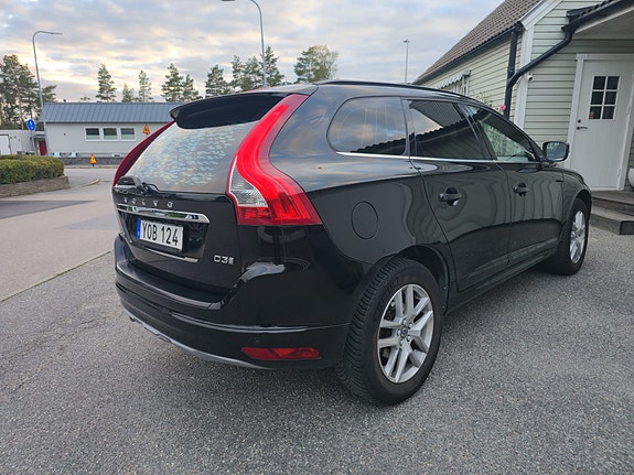 Volvo XC60 7 of 30