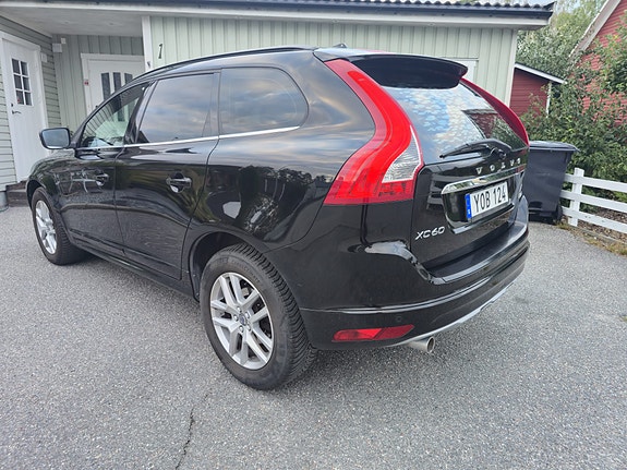 Volvo XC60 5 of 30