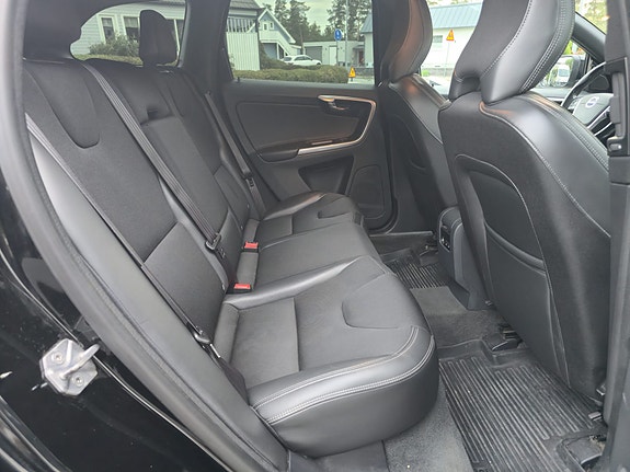 Volvo XC60 19 of 30