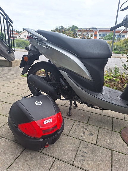 Honda Vision 6 of 8