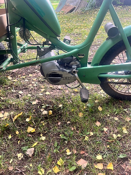Crescent MCB 1189 Flakmoped 3 of 11
