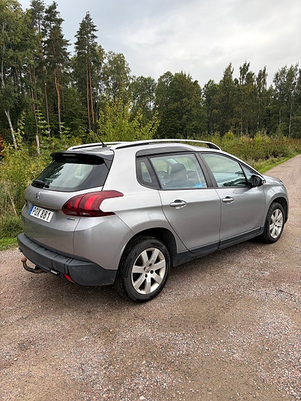 Peugeot 2008 3 of 6