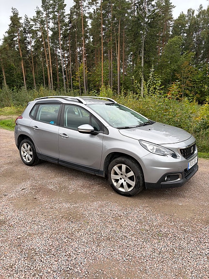 Peugeot 2008 4 of 6