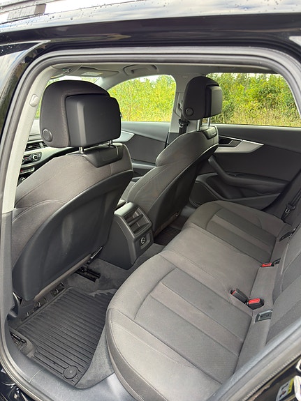 Audi A4 allroad 7 of 9