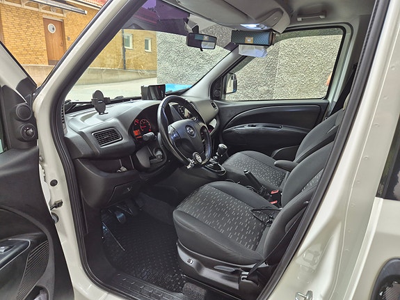 Opel Combo 5 of 13
