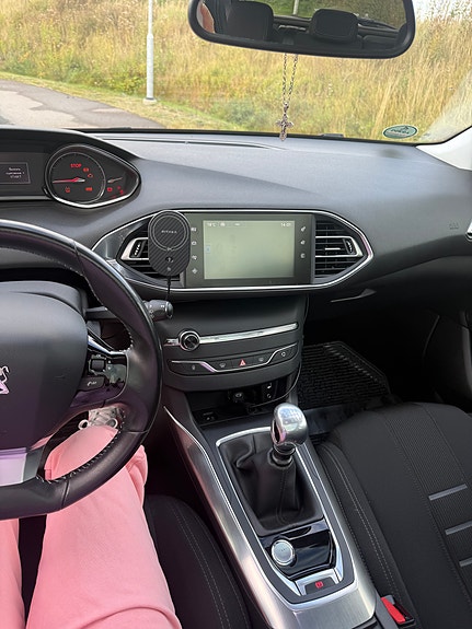 Peugeot 308 12 of 30