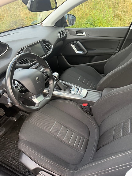 Peugeot 308 11 of 30