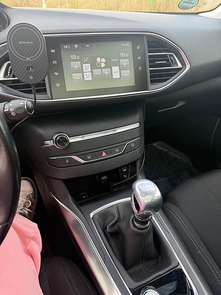 Peugeot 308 21 of 30