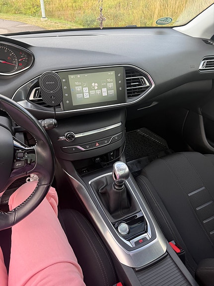 Peugeot 308 18 of 30